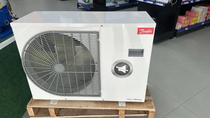 Unidade carenada  HOZP028D20V  4HP Danfoss