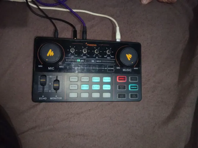 Mixer de áudio MAONO