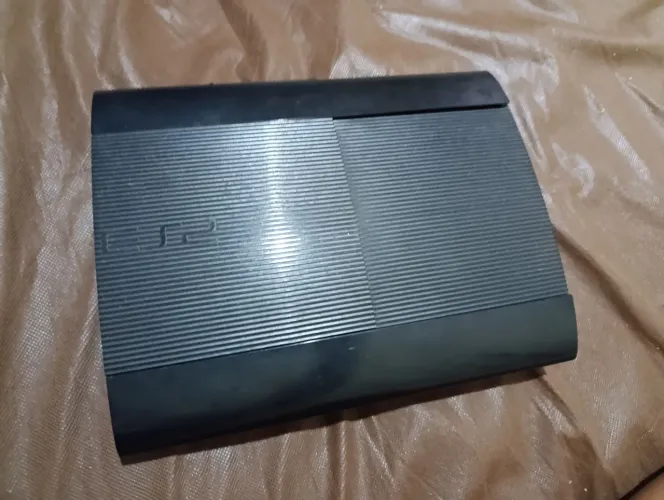 PS3 Desbloqueado + 2 Controles + 5 Jogos Originais | R$ 800