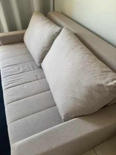 Sofá-Cama 3 Lugares Bege em Linho - Praticamente Novo