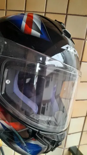 Capacete AXXIS Tam 56 - Pouquíssimo Uso - Capacete de Mulher 