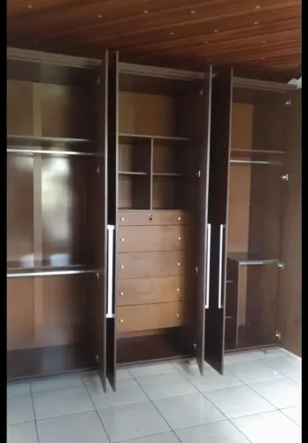 Vendo guardaroupa 2.50x260 casal madeira