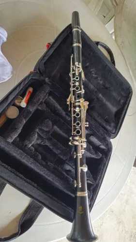 Clarinete Yamaha YCL 255.