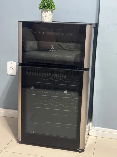 Adega Electrolux