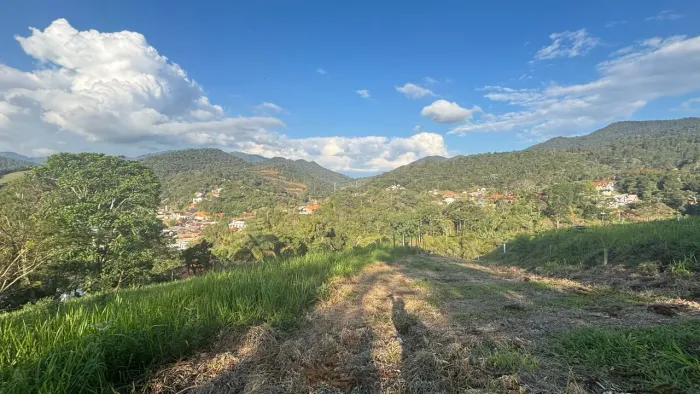 Terreno de 540m² no Centro - Acesso por Duas Ruas el