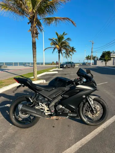 Yamaha YZF-R15 2025