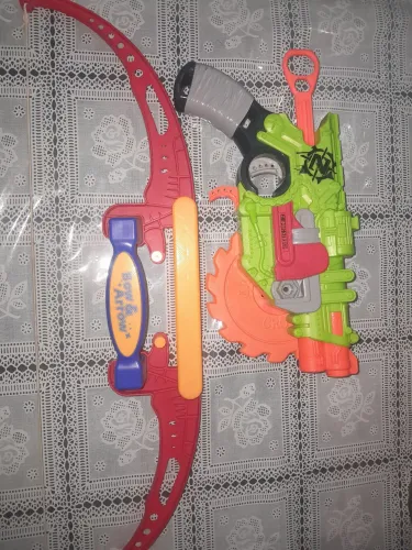NERF ZUMBIE STRIKE E ARCO BOW E ARROW