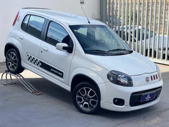 Fiat Uno Sporting 1.4 EVO Fire Flex 8V 4P 2014