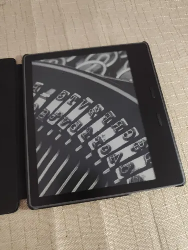Kindle Oásis 10 (32 GB) c/ Capa Magnética