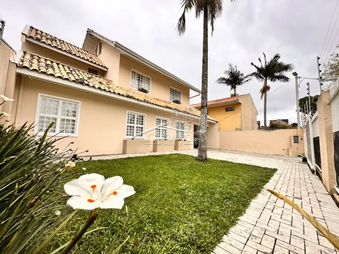 Casa com 3 Quartos e quintal à venda no Cajuru em Curitiba/PR - Confiancce Imóveis