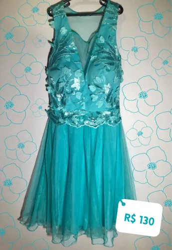 Vestido de festa curto tiffany