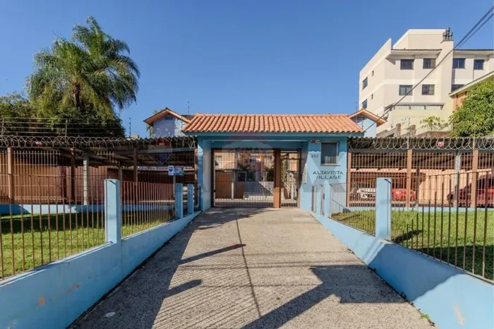 Casa no condomínio Altavista