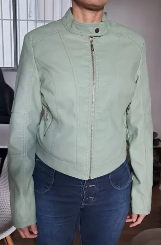 Casaco de Couro NUNCA USADO