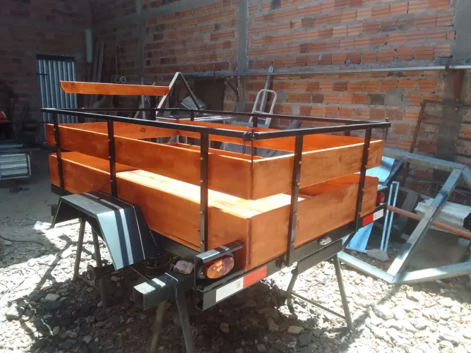 Carretinha/ Carrosinha/ Reboque nova