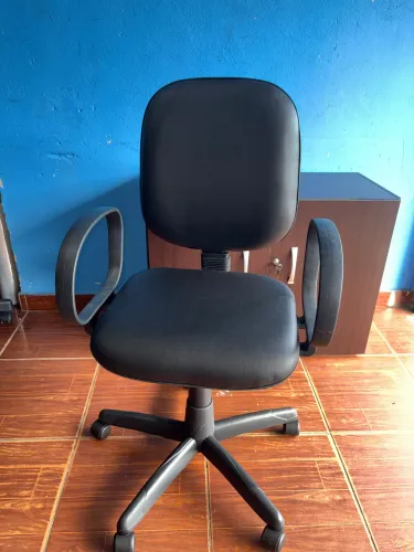 Cadeira giratória diretor - nova 