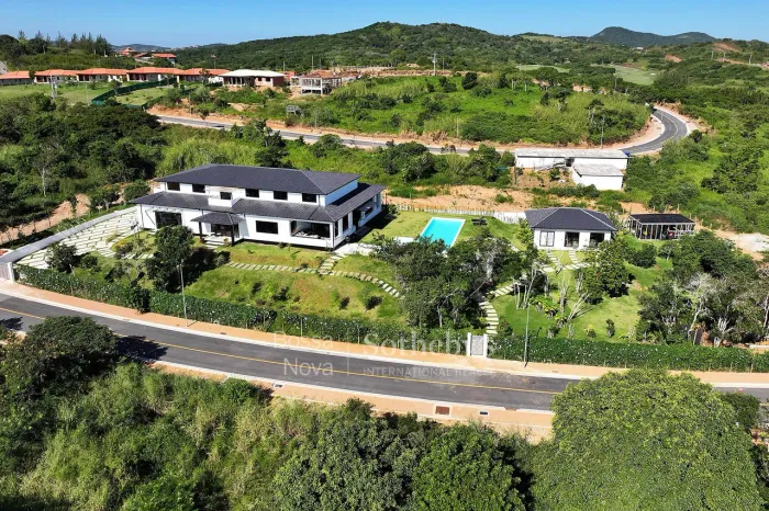 Magnífica casa no Condomínio Golfe Club Aretê