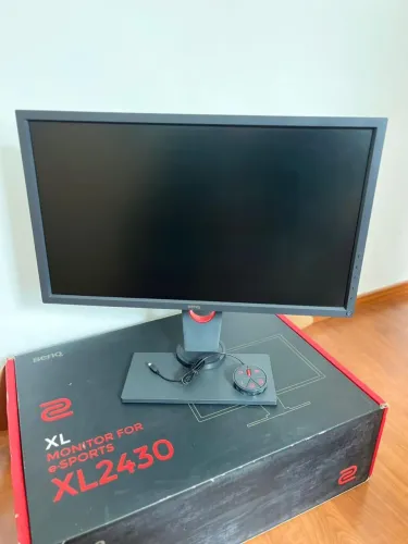 Monitor Gamer BenQ 144Hz - Excelente Estado + Caixa e Cabos
