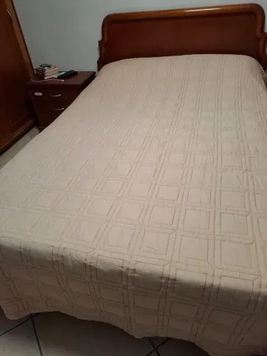 Cobre-leito Com Porta-travesseiros - Desapegando - Mudança de Cidade e de Cama
