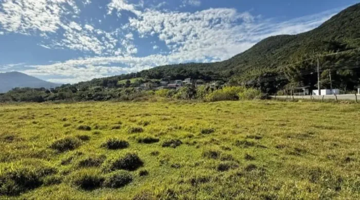Terreno à venda no Ribeirão da Ilha - Florianópolis