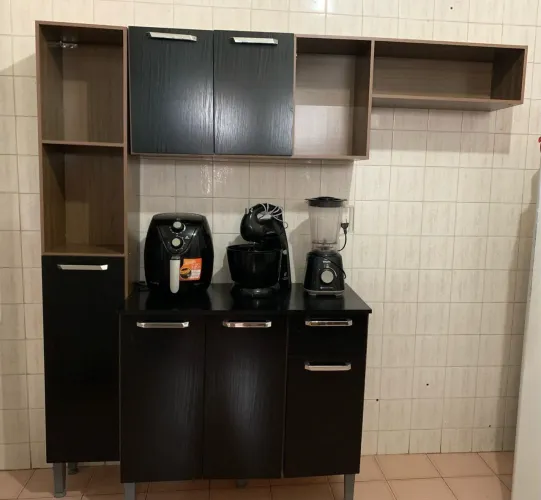 Armário de cozinha preto