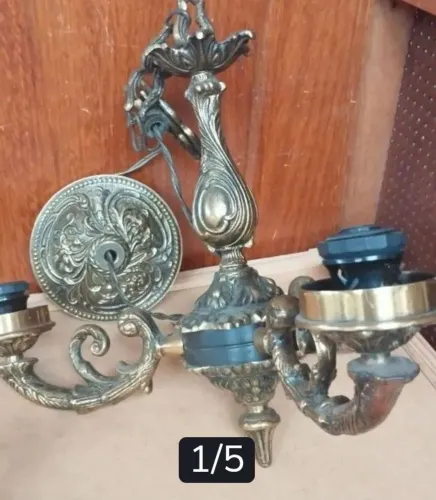 Lustre em bronze antigo
