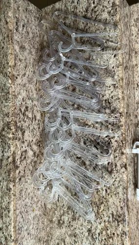 31 cabides infantis