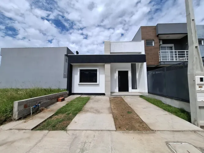 Casa 3 Dorm com Pé Direito Alto e 2 Vagas | Zona Sul POA