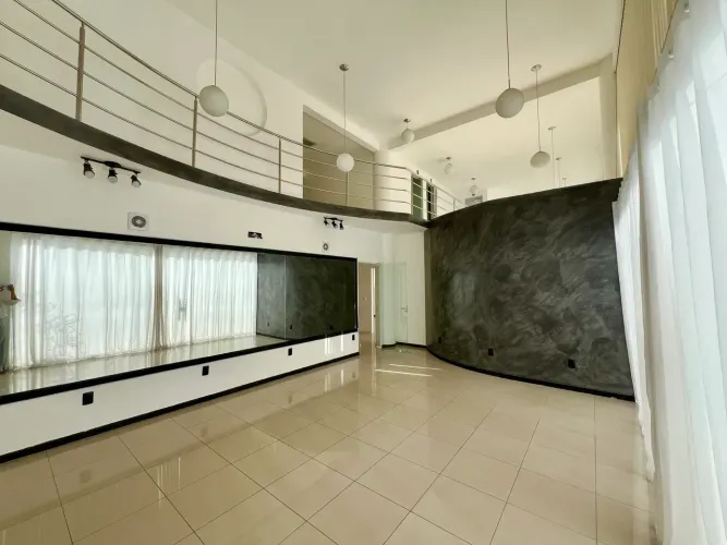 Ponto comercial disponível para locação com 8 salas no Centro de Barra Velha