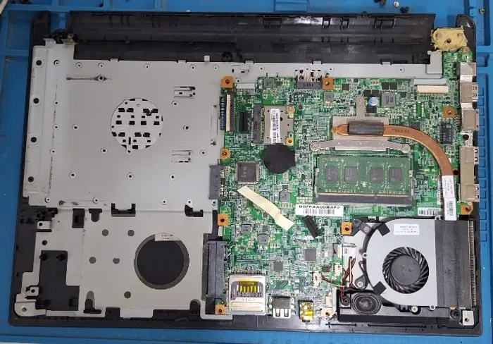 Placa Mãe LNV L40-70 L4070 i3-4005U 4GB DDR3 Funcionando
