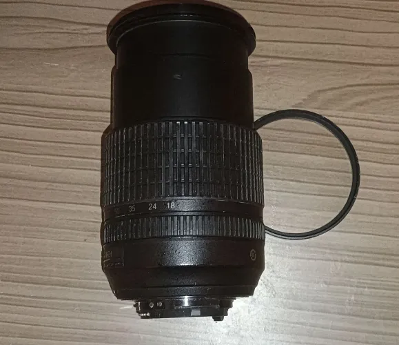 Lente Nikon 18-105