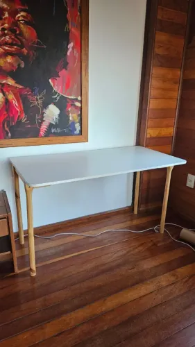Mesa de trabalho - Escrivaninha