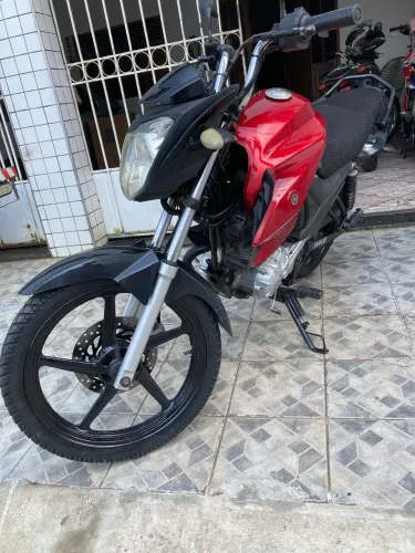 Moto fazer 150 vendo ou troco noutra de menor valor 