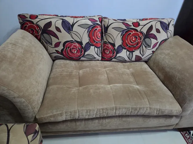 Sofá 2 lugares em Suede