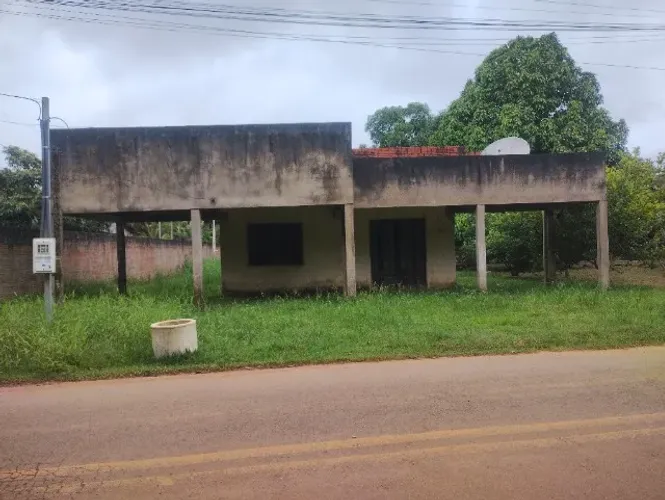 Casa com Clima de Chácara - 720m² na Principal do ramal Garapeira- VILA ACRE/SANTA MARIA