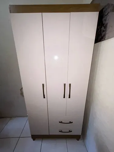Guarda roupa 3 portas 