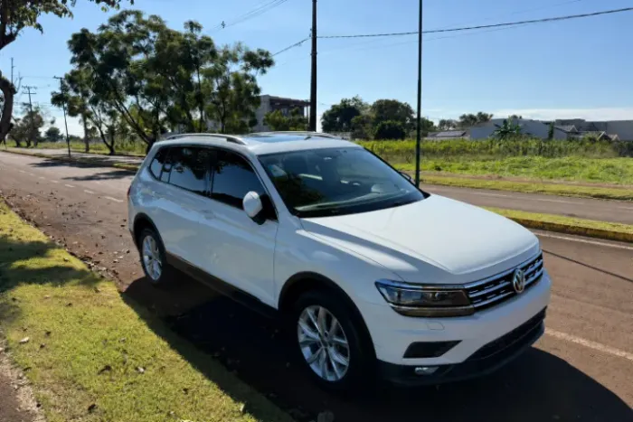 Volkswagen Tiguan Allspac Comf 250 TSI 1.4 Flex 2019