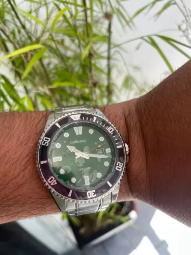 Relógio Casio Duro MDV-107 Fundo Verde