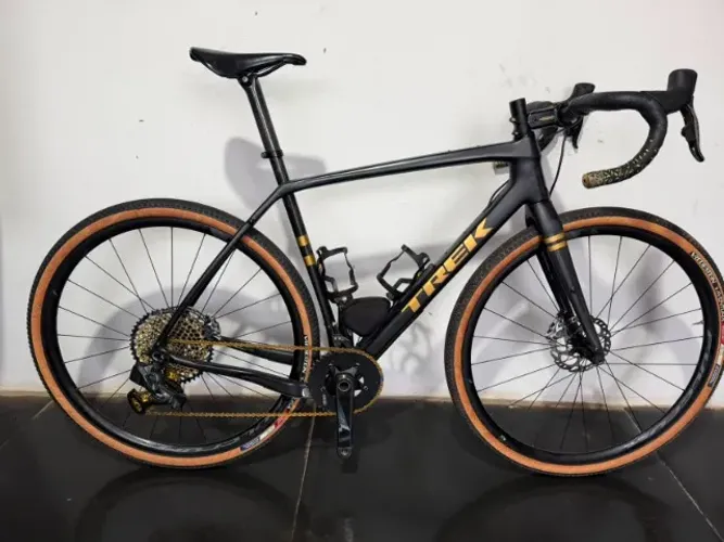 Trek Checkpoint Gravel - Tamanho M | SRAM XX1 AXS | SRAM Red | Fulcrum