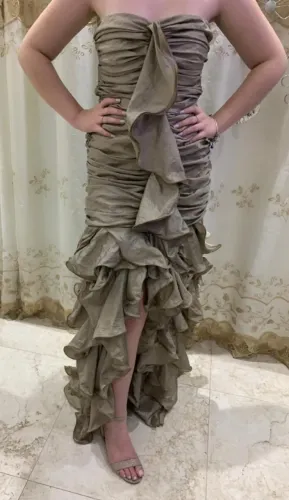 Vestido longo de luxo para debutante 
