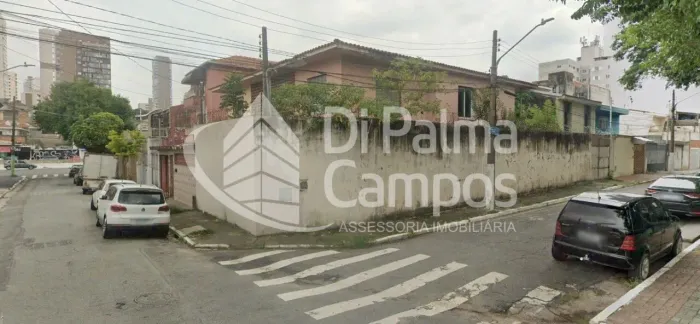 Casa de esquina para venda na Vila Monumento com uso residencial ou comercial