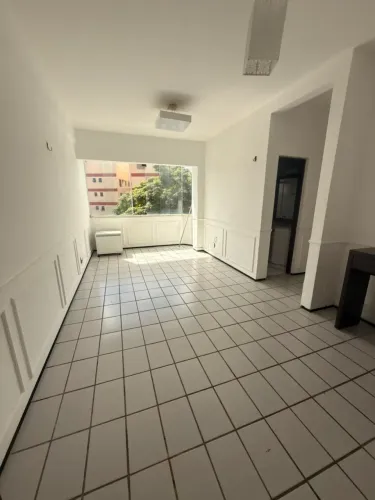 ALUGO APARTAMENTO COM 2 QUARTOS PROX AO BARRAMAR