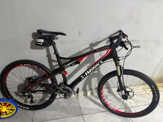 Bicicleta Specialized s-works fibra de carbono 