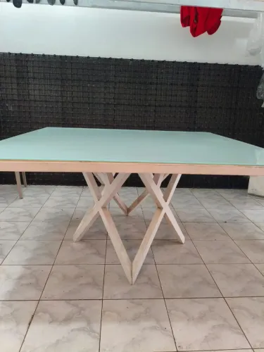 Vendo Mesa Grande com Vidro