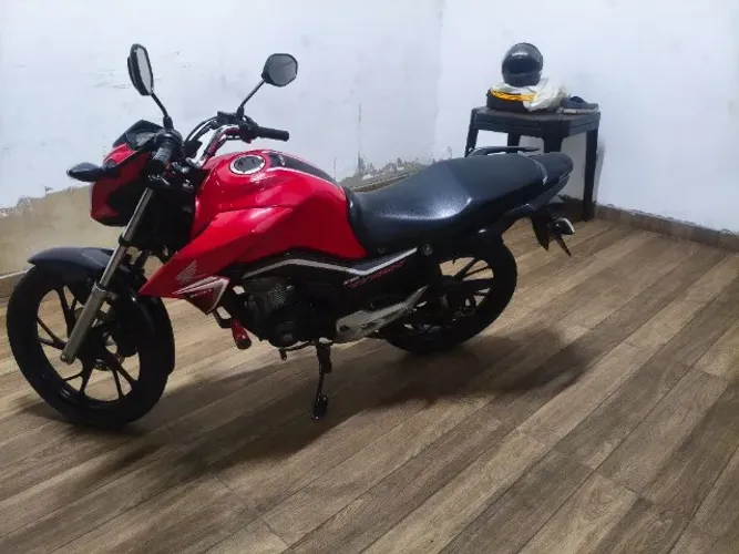 Moto 160 Titan