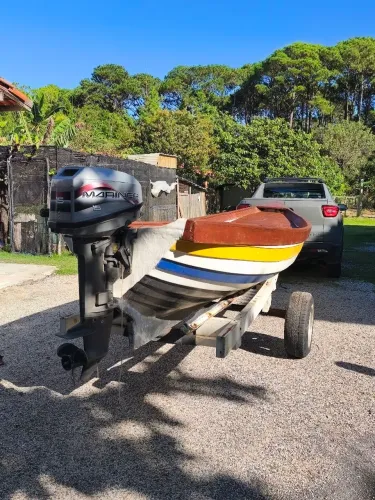 Canoa de Fibra Completa com Motor 15HP Marine + Carreta | Pronta pra Água