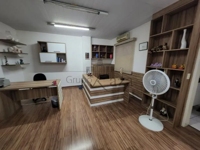 Sala Comercial - Centro - San Giuseppe Comercial - 100m².