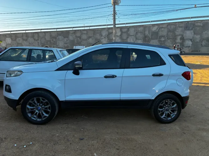 Ford Ecosport Freestyle 1.6 16V Flex 5P 2014