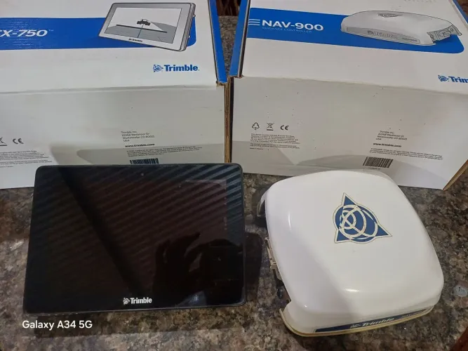 Vendo GPS TRIMBLE GFX-750 E NAV-900