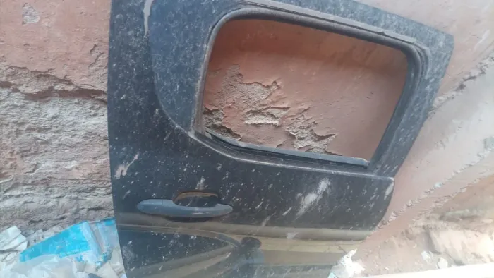 Vendo duas porta Fiat mobi *