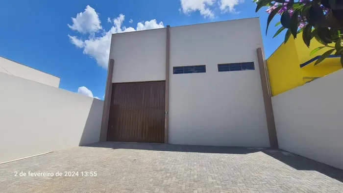 Barracão para alugar, 360 m² por R$ 4.800,00/mês - Jardim Piza - Londrina/PR